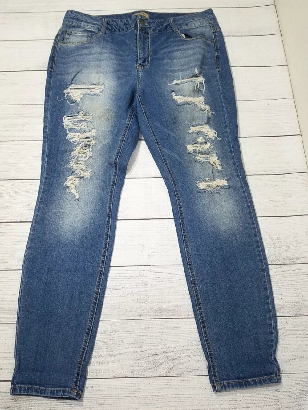 Blue Spice Distressed Skinny Jeans Womens Size 18